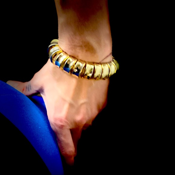 Vintage Gold Tone Articulated Link Bracelet. - Picture 9 of 11